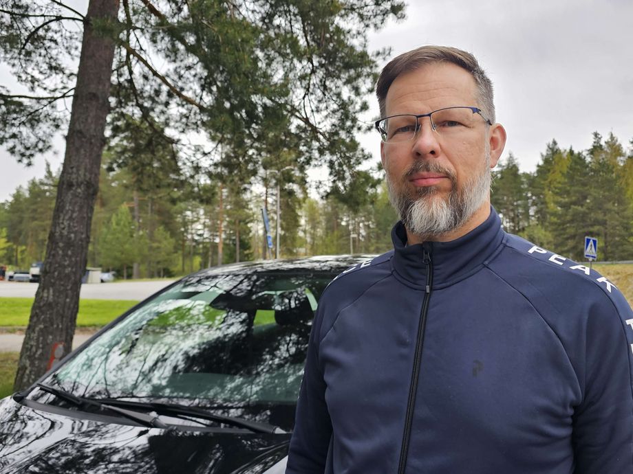 Antti bongasi kaksi tummaa kopteria kotipihaltaan – Sitten toinen teki odottamattoman liikkeen: ”Järkytyin” Antti bongasi kaksi tummaa kopteria kotipihaltaan – Sitten toinen teki odottamattoman liikkeen: ”Järkytyin”