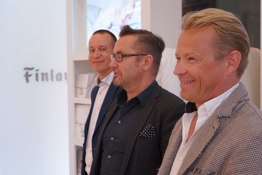 Hätääntynyt turkulainen myymäläpäällikkö soitti Jukka Kurttilalle homoeroottisista lakanoista – ”Tääl on semmone tilanne” Hätääntynyt turkulainen myymäläpäällikkö soitti Jukka Kurttilalle homoeroottisista lakanoista – ”Tääl on semmone tilanne”