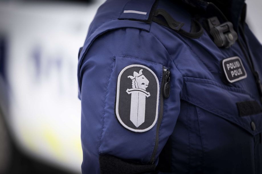 Näitkö tämän tilanteen liikenneympyrässä Savonlinnassa? Ota yhteys poliisiin Näitkö tämän tilanteen liikenneympyrässä Savonlinnassa? Ota yhteys poliisiin