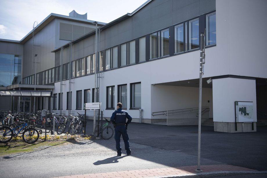 Puukkoisku Pirkkalassa – Epäily: Koulun oppilas hyökkäsi Puukkoisku Pirkkalassa – Epäily: Koulun oppilas hyökkäsi