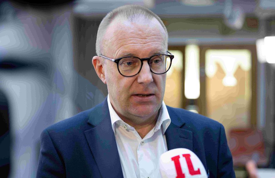 SAK:n Eloranta vaatii kovatuloisille puolustusveroa SAK:n Eloranta vaatii kovatuloisille puolustusveroa