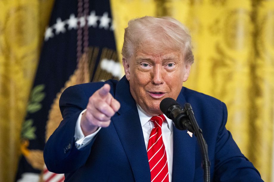 Trump pudotti jätti-ilmoituksen Trump pudotti jätti-ilmoituksen